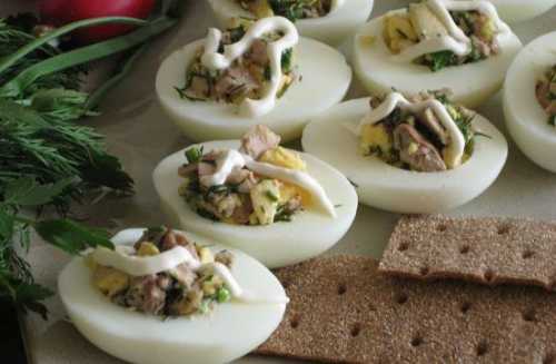 Рецепты яиц, фаршированных печенью трески: